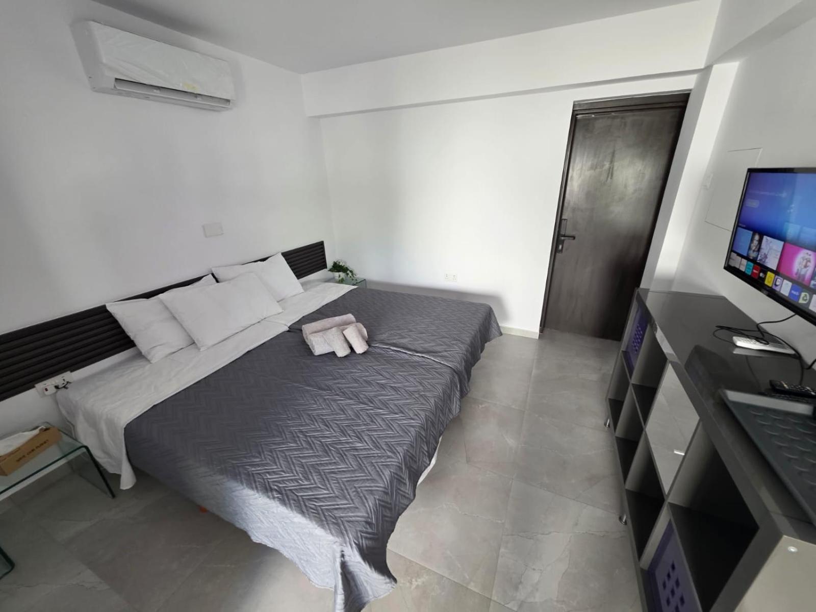 Town centre suites Larnaca Extérieur photo