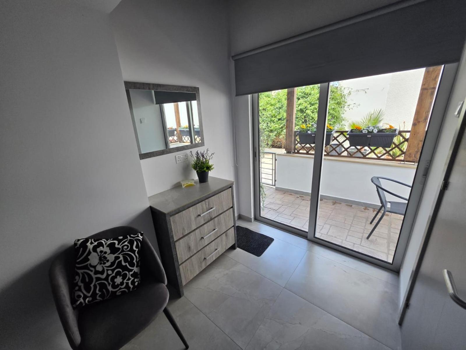 Town centre suites Larnaca Extérieur photo
