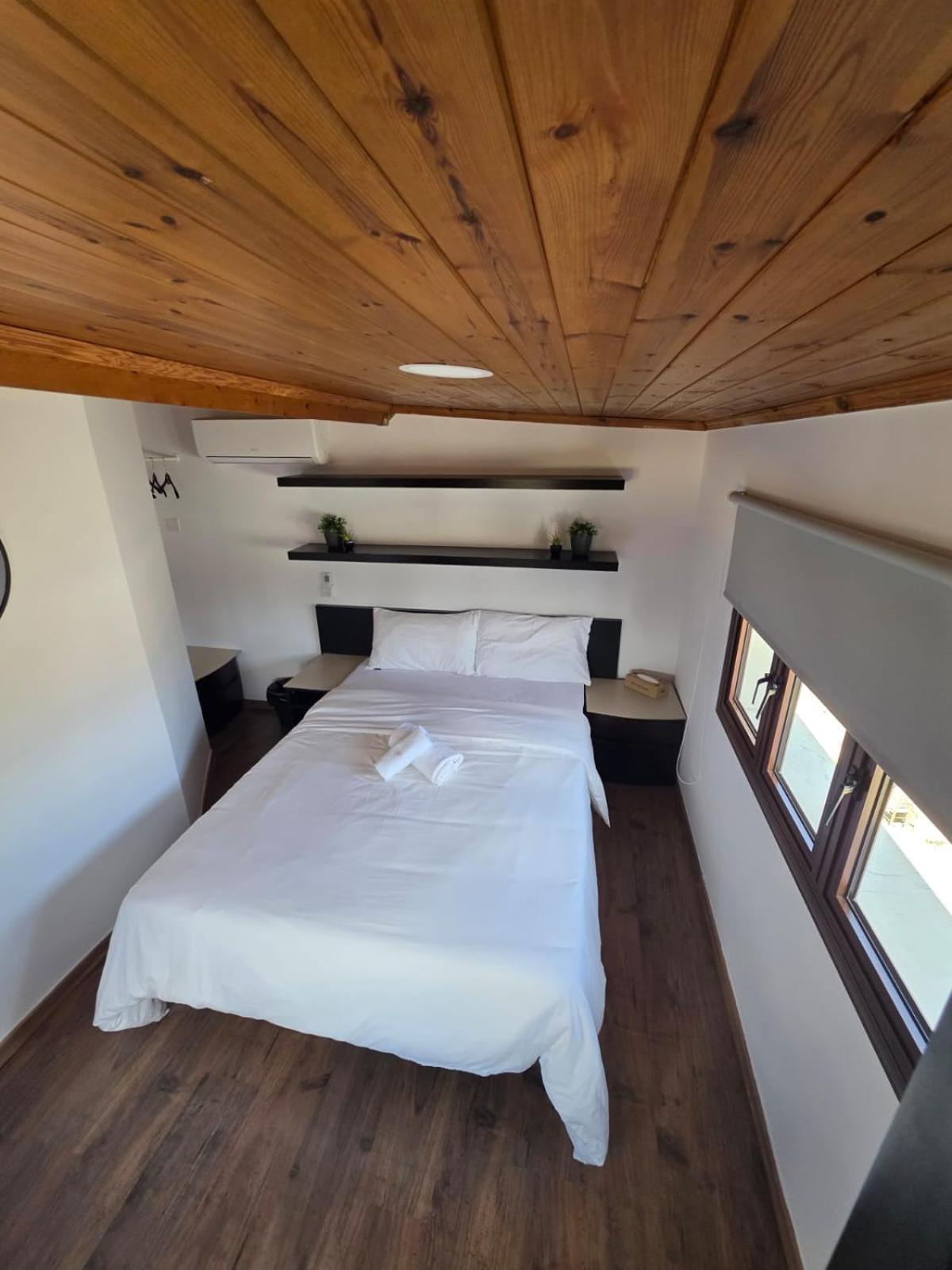 Town centre suites Larnaca Extérieur photo