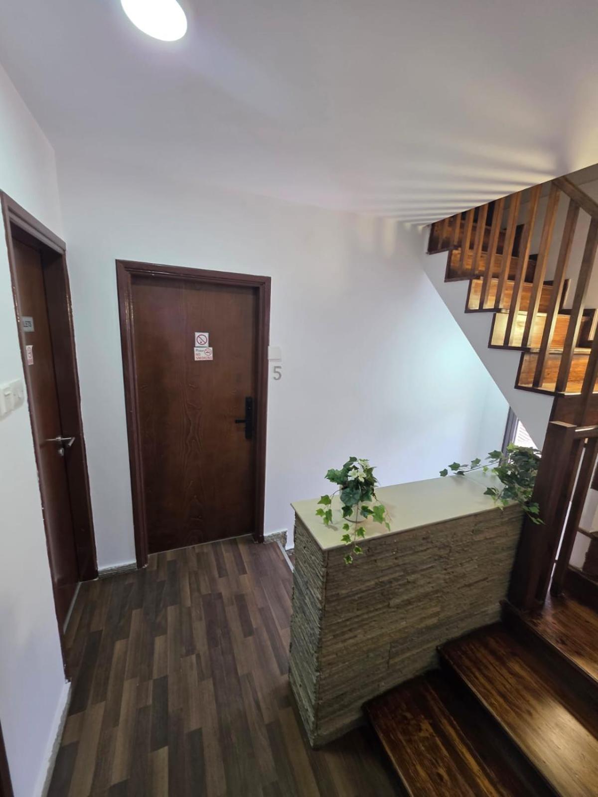 Town centre suites Larnaca Extérieur photo