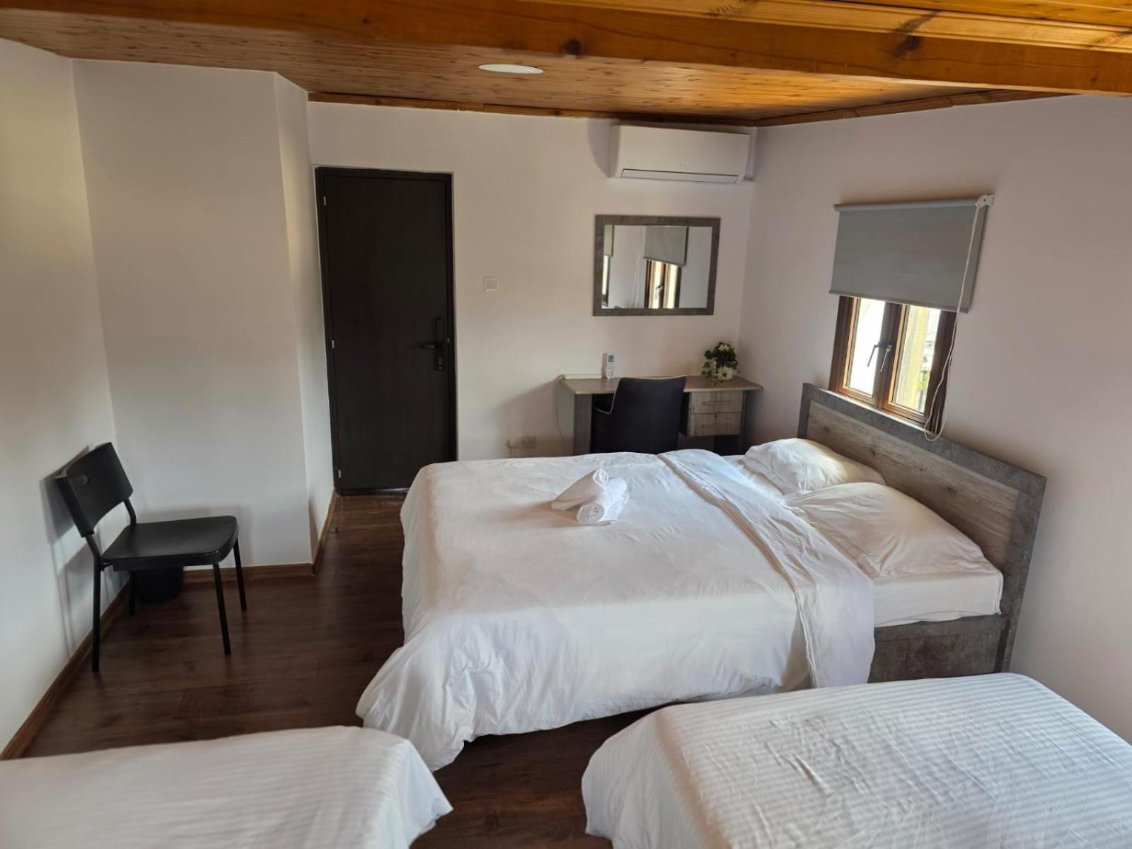 Town centre suites Larnaca Extérieur photo
