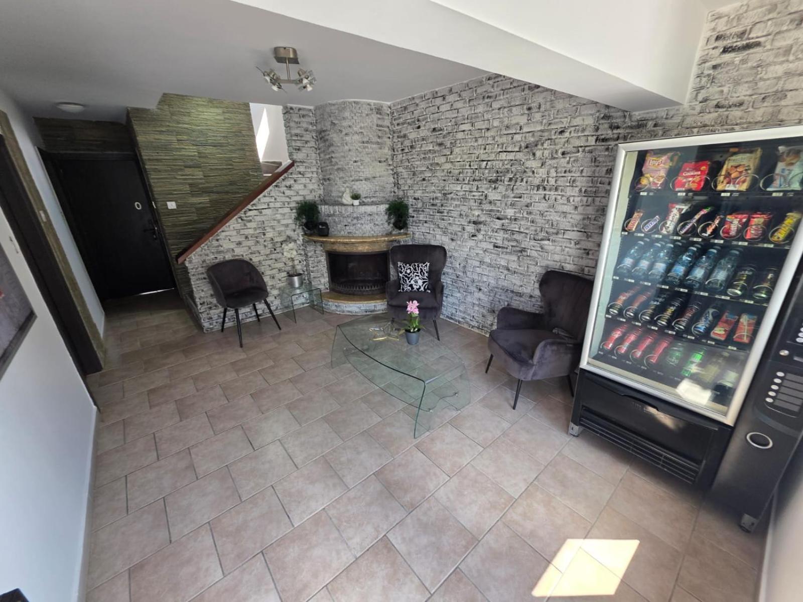 Town centre suites Larnaca Extérieur photo