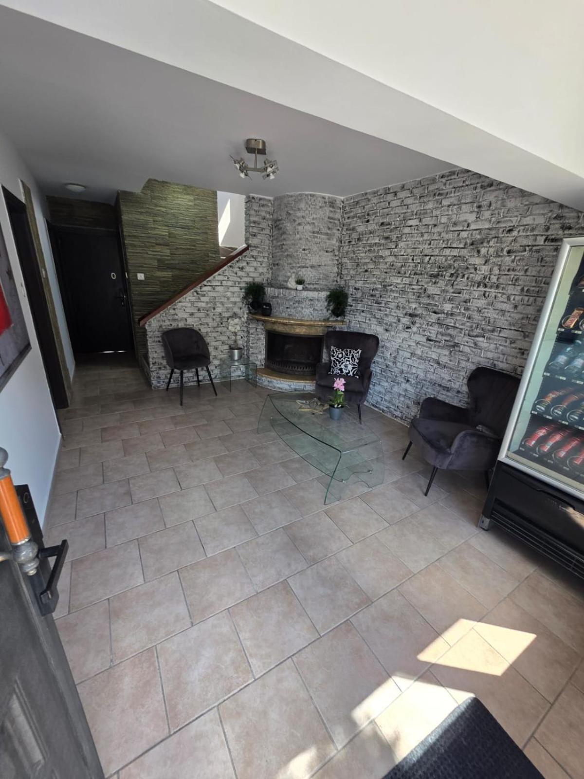 Town centre suites Larnaca Extérieur photo