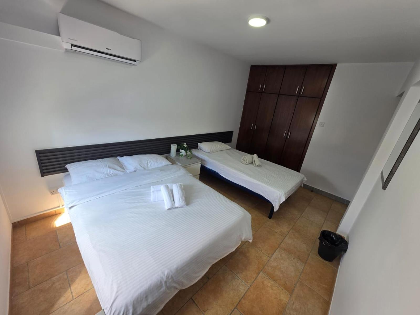 Town centre suites Larnaca Extérieur photo