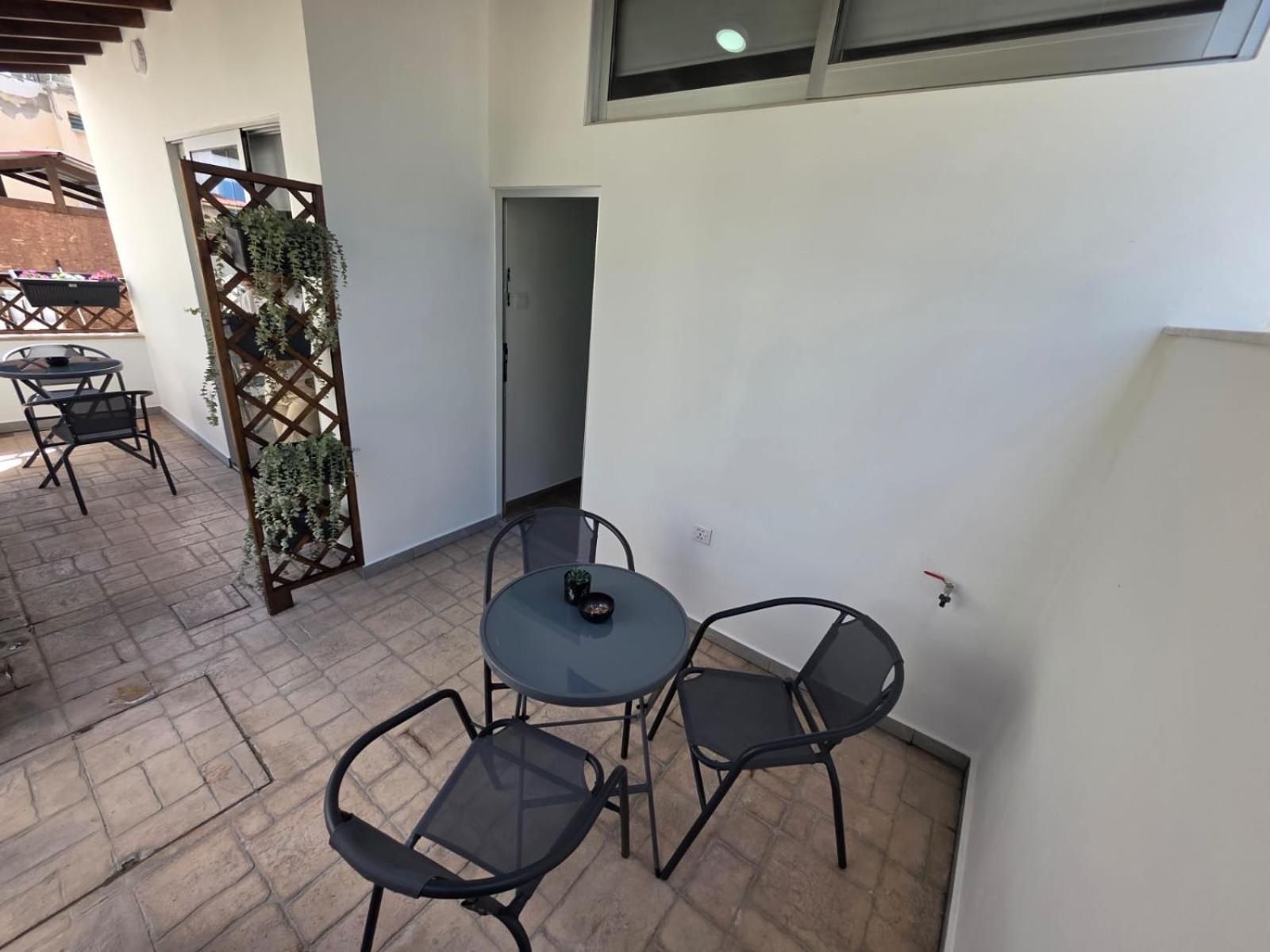 Town centre suites Larnaca Extérieur photo