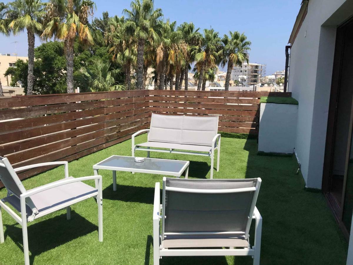 Town centre suites Larnaca Extérieur photo